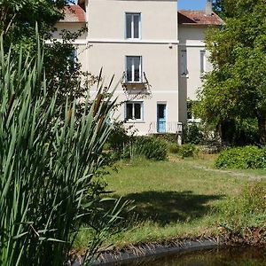 Chambres d'hôtes les Bruyères Montrond-les-Bains Exterior photo