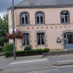 Hotel Le grand cerf à Ernée Exterior photo