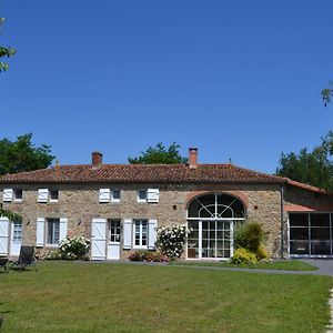 Bed and Breakfast Logis de La Bénétière à Treize-Vents Exterior photo