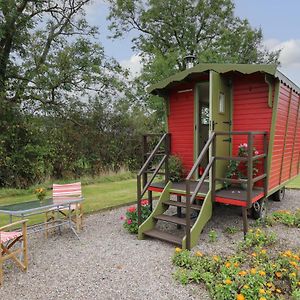 Villa Tilly Gypsy-Style Caravan Hut à Brecon Exterior photo