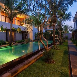 Sunrise Suite Kerobokan Denpasar Exterior photo