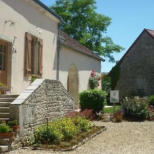 Bed and Breakfast Ferme du Pigeonnier à Montceau-et-Echarnant Exterior photo