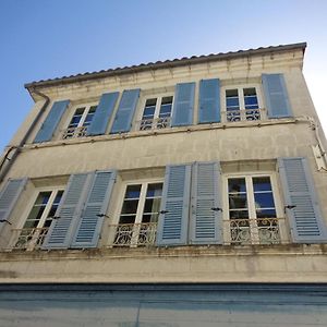 Aparthotel Maison Saint Jacques à Aubeterre-sur-Dronne Exterior photo