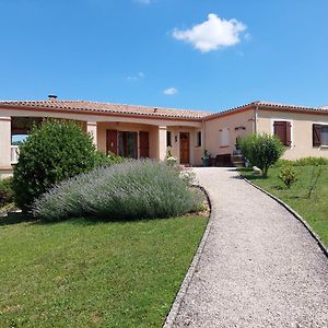 Bed and Breakfast Aux Trois Mûriers à Villeneuve-sur-Lot Exterior photo