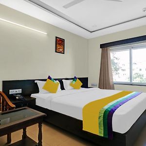 Itsy Hotels Mvp Check Inn Visakhapatnam Exterior photo