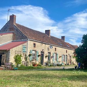 Villa By The Wayside à Lussac-Les-Eglises Exterior photo