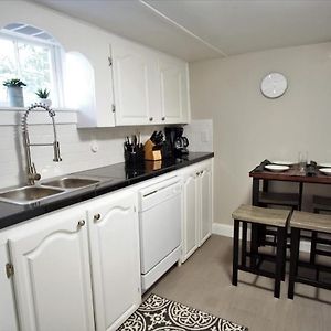 Appartement Close To Unc With Great Yard, Firepit & Free Bikes! à Greeley Exterior photo