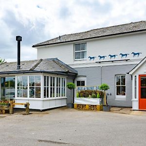 Hotel The Running Horse à Winchester Exterior photo