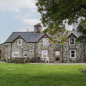Villa Bryn Dedwydd Farmhouse à Pentrefoelas Exterior photo