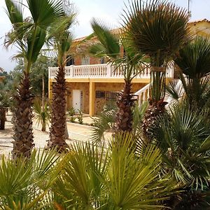 Bed and Breakfast Casa Assutzena à Montserrat Exterior photo