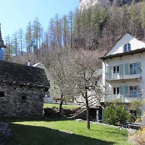 Hotel Camera In Casa Eva à Brione  Exterior photo