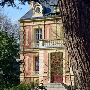 Chambres d'Hôtes Le Clos des Marronniers Douvres-la-Délivrande Exterior photo