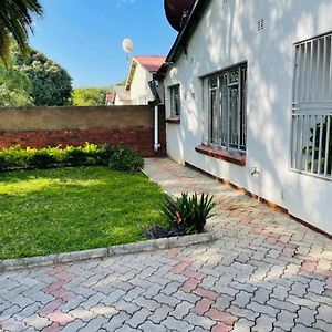 Remarkable 2-Bed House In Bulawayo Exterior photo