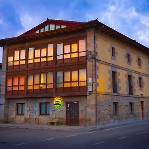 Hotel El Rincon De Las Merindades à Santelices Exterior photo