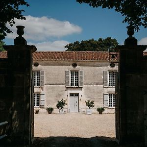 Villa Le Prieuré de Bourg Charente Exterior photo