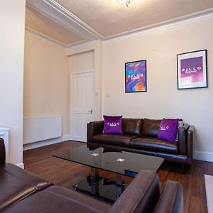 Pillo Rooms - Spacious Cosy 2 Bedroom House By Bridgewater Canal Manchester Exterior photo