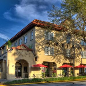 Hotel Artisan Downtown à DeLand Exterior photo