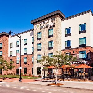 Cobblestone Hotel & Suites Superior Exterior photo