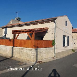 Hotel Chambre individuelle de Charme avec Patio et Parking à Cisse Exterior photo