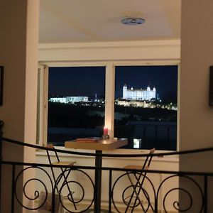 Appartement Studio With A View Of The Center Of Bratislava Exterior photo