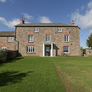 Villa Pentwyn Farm à Raglan Exterior photo