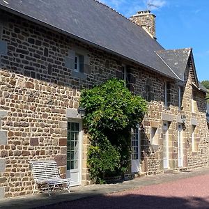 Bed and Breakfast « Le Petit Verger » à Hambye Exterior photo