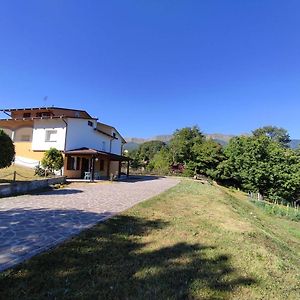 Bed and Breakfast Il Golfarone à Villa Minozzo Exterior photo