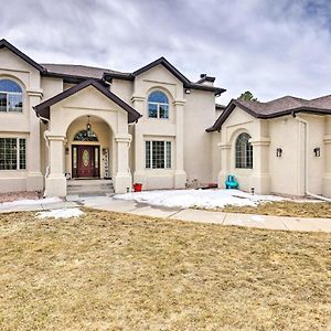 Villa Estate With Indoor Pool And Decks About 25 Mi To Dtwn à Colorado Springs Exterior photo