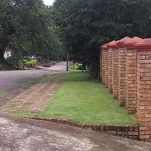 Hotel Amaroks Self Catering Units à Sabie Exterior photo