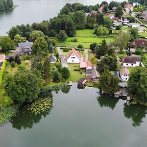 Appartement Ferienhaus Regner „Das Anwesen Am See“ **** à Feldberger Seenlandschaft Exterior photo