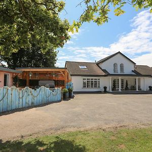 Villa Y Goedwig à Rhosneigr Exterior photo