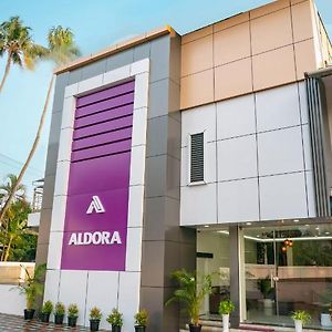 Hotel Aldora Airport Residency à Nedumbassery Exterior photo