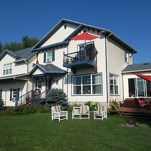 Bed and Breakfast Domaine de la Baie à Shawinigan Exterior photo