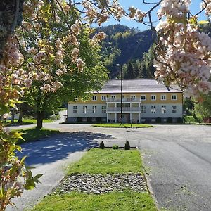 Hotel Kvastunet à Lyngdal Exterior photo