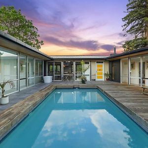 Villa Countryside Calm Getaway With Pool And Deck à Auckland Exterior photo