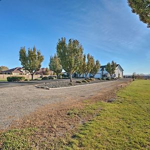 Pasco Condo With Columbia River Views And Hot Tub Exterior photo