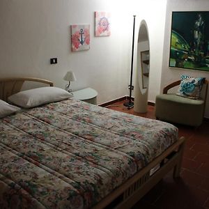 Appartement Mari & Monti à Montignoso Exterior photo