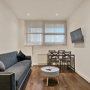 Appartement Modern 1 Bed By Heathrow Airport à Londres Exterior photo