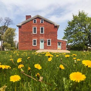 Villa Farmhouse Broad Brook: Comfort & Charm. à East Windsor Exterior photo