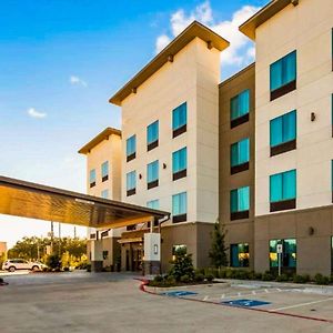 Comfort Inn & Suites Houston I-45 North - Iah Exterior photo