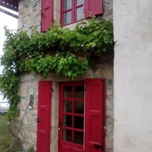 Villa Petite Maison A La Campagne à Malrevers Exterior photo