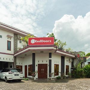 Hotel Reddoorz Syariah @ Jalan Panglima Polim Lampung à Bandar Lampung Exterior photo