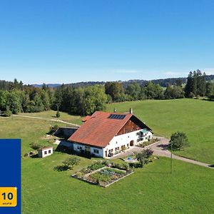 Ô Valanvron - Appartement dans une ancienne ferme neuchâteloise La Chaux De Fonds Exterior photo