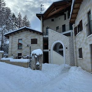 Appartement La Loggia Luxury à Rocca di Mezzo Exterior photo