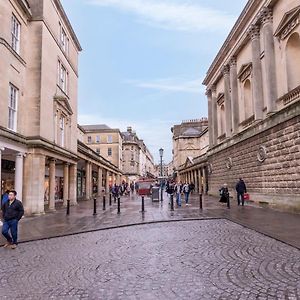 Appartement Pass The Keys Stunning 2 Bed Retreat In The Heart Of Bath Exterior photo