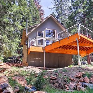 Villa Rustic Retreat With Deck Steps From Lake Almanor! Exterior photo