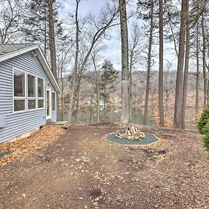 Villa Waterfront Retreat With Boat Dock And Fire Pit! à Southbury Exterior photo