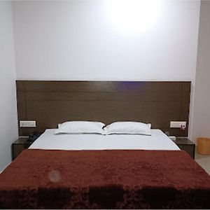 Supreme Guest House By WB Inn Agra  Exterior photo