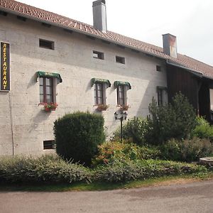 Hotel Auberge de la Motte à Les Combes  Exterior photo