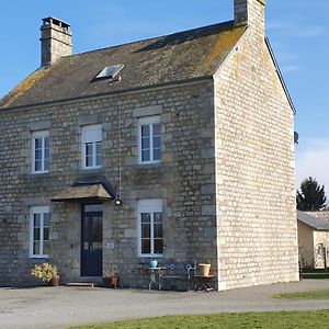 Bed and Breakfast La Bouyardière à Saint-Mars-d'Egrenne Exterior photo